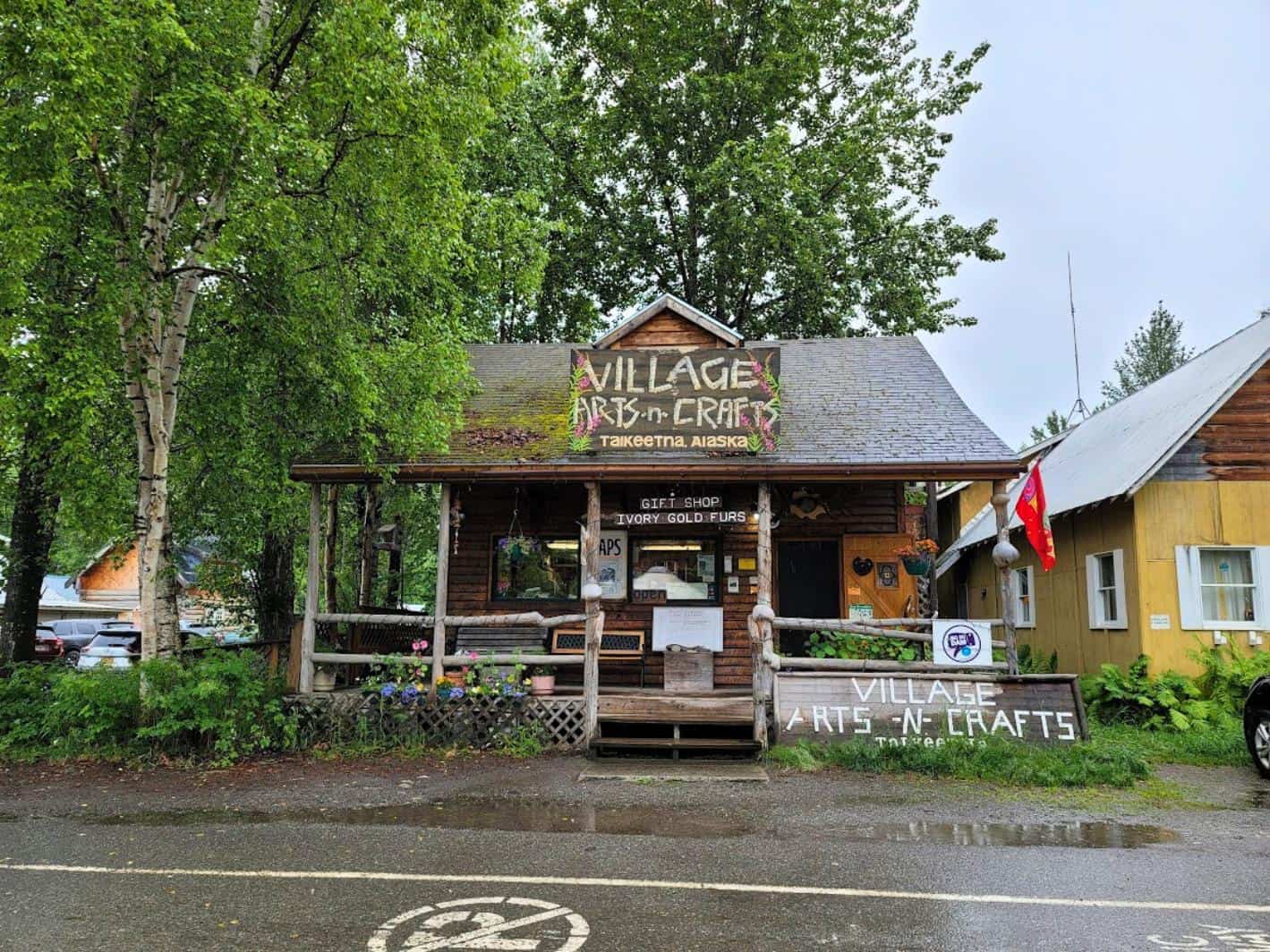 Cabin souvenir shop in Alaska